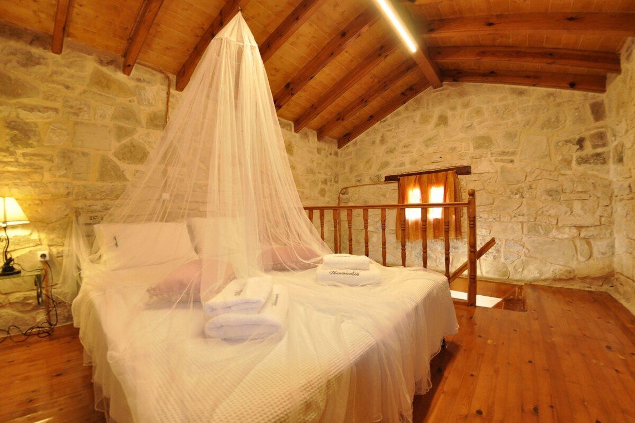 Adamantia Hotel Гайос Экстерьер фото