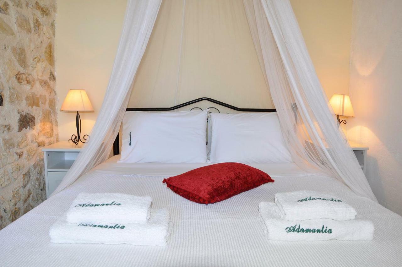 Adamantia Hotel Гайос Экстерьер фото