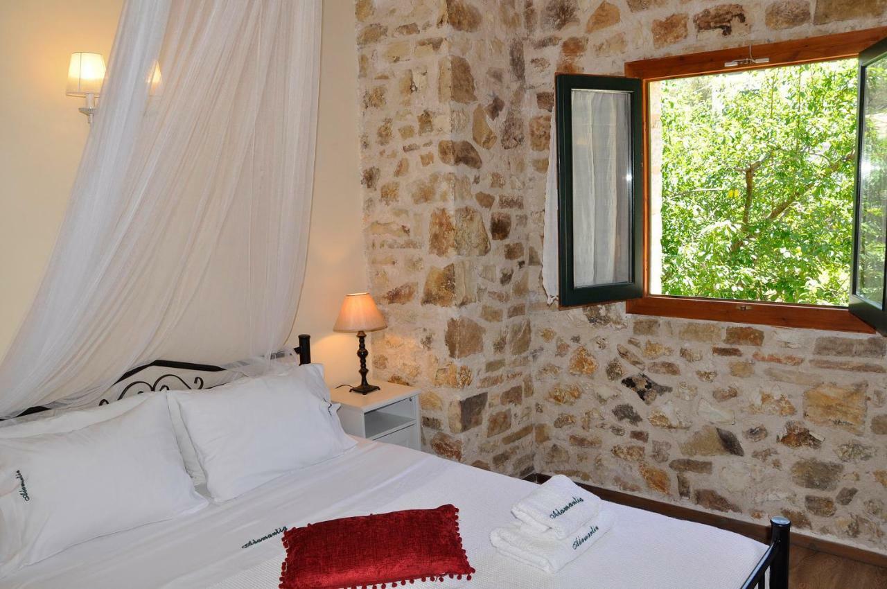 Adamantia Hotel Гайос Экстерьер фото