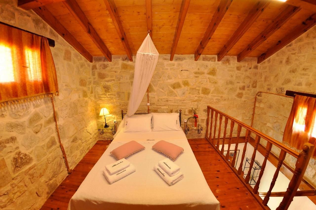 Adamantia Hotel Гайос Экстерьер фото