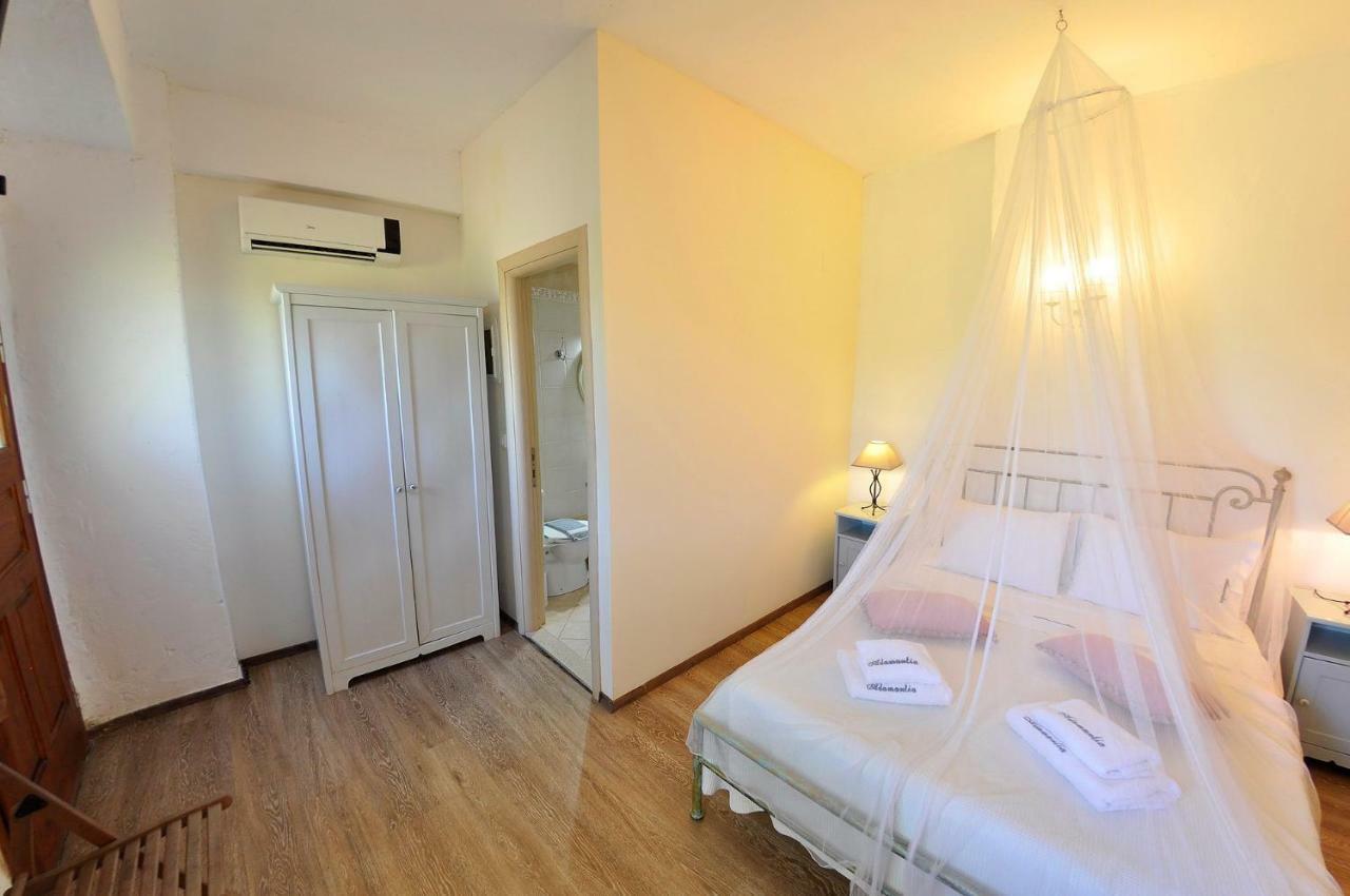 Adamantia Hotel Гайос Экстерьер фото