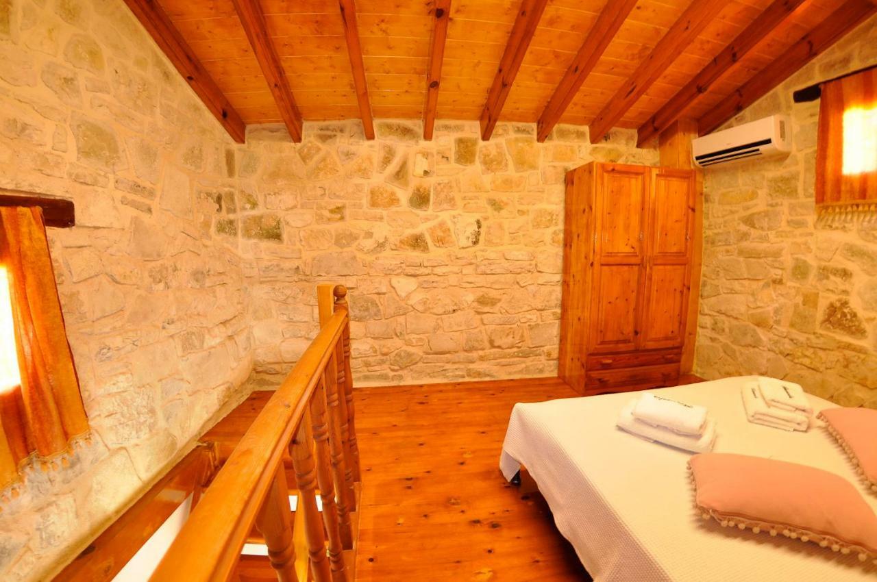 Adamantia Hotel Гайос Экстерьер фото